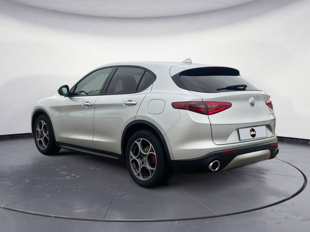 Alfa Romeo Stelvio usata a Pordenone (3)