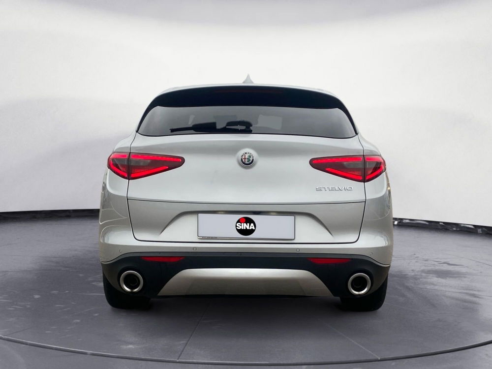 Alfa Romeo Stelvio usata a Pordenone (4)