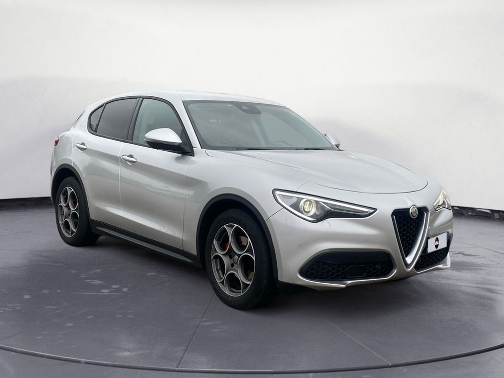 Alfa Romeo Stelvio usata a Pordenone (7)