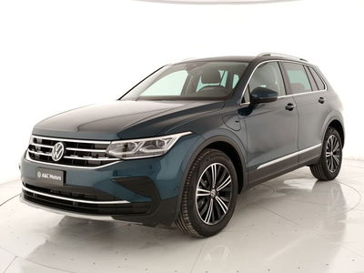 Volkswagen Tiguan 1.4 TSI eHYBRID DSG Elegance del 2023 usata a Torre Annunziata