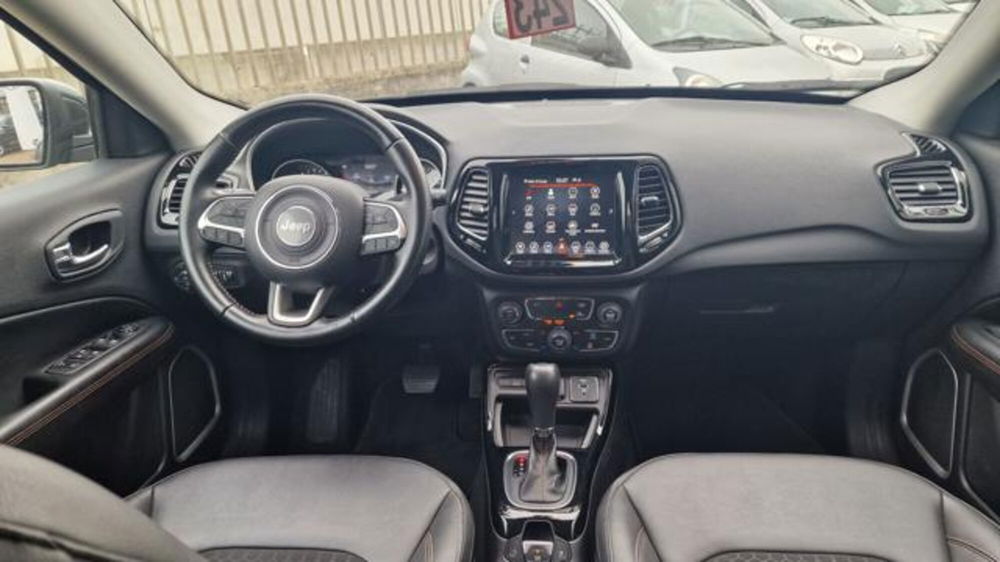 Jeep Compass usata a Milano (13)