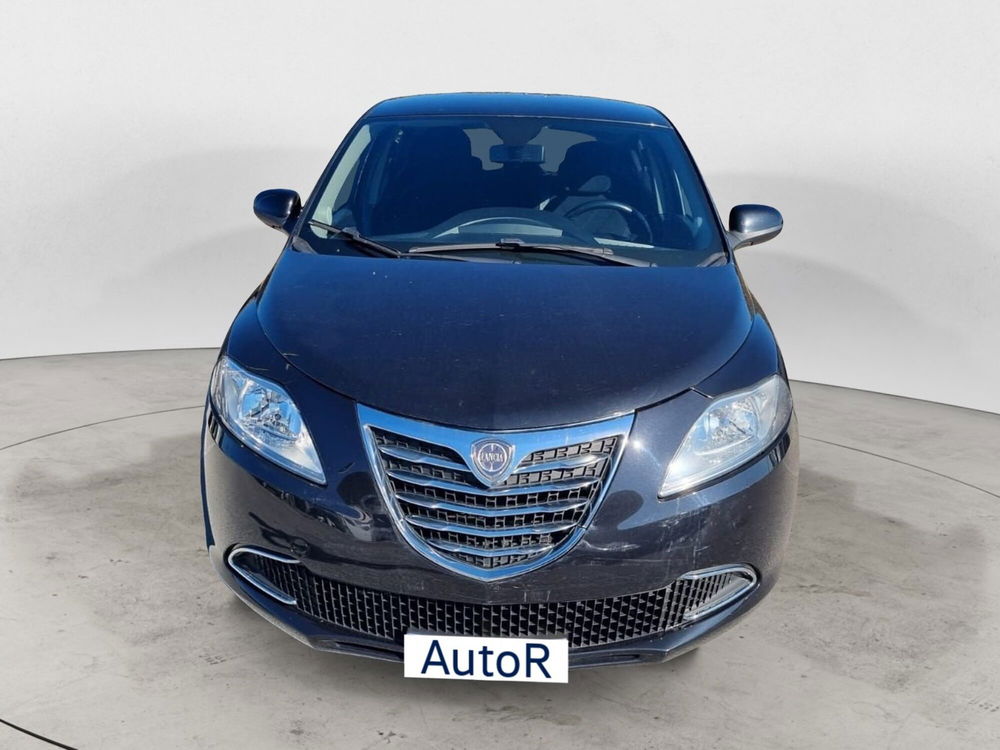 Lancia Ypsilon usata a Potenza (4)