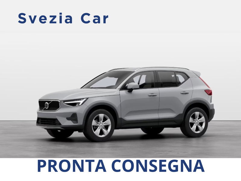 Volvo XC40 B3 automatico Core  nuova a Milano