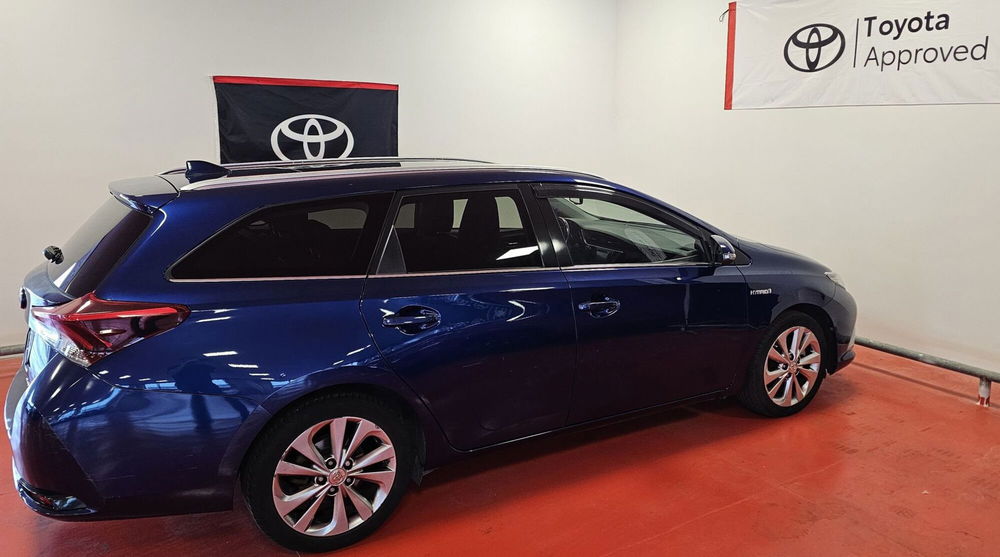 Toyota Auris Station Wagon usata a Messina (6)