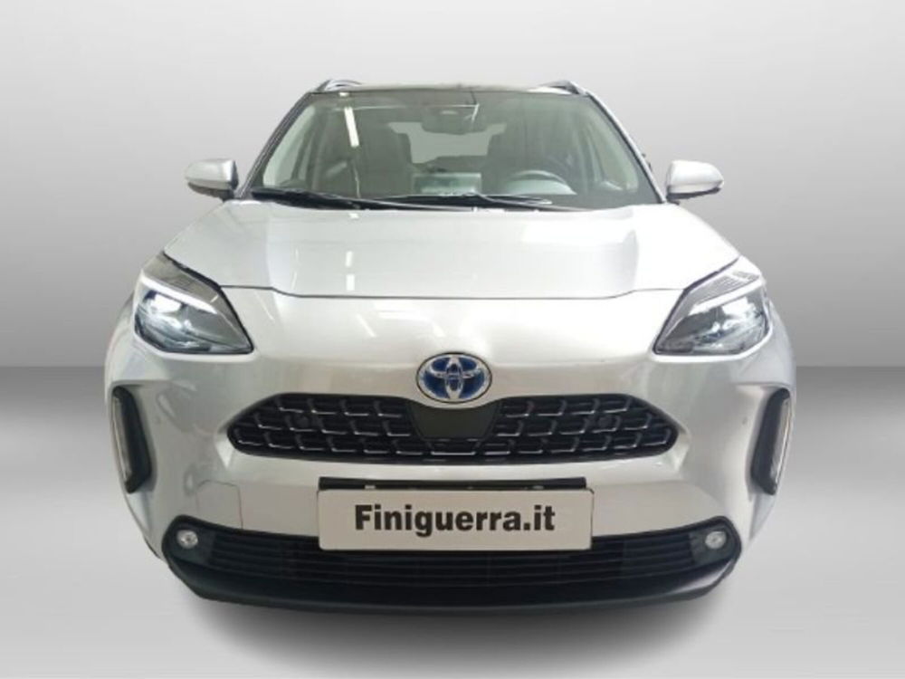 Toyota Yaris Cross nuova a Lecco (2)