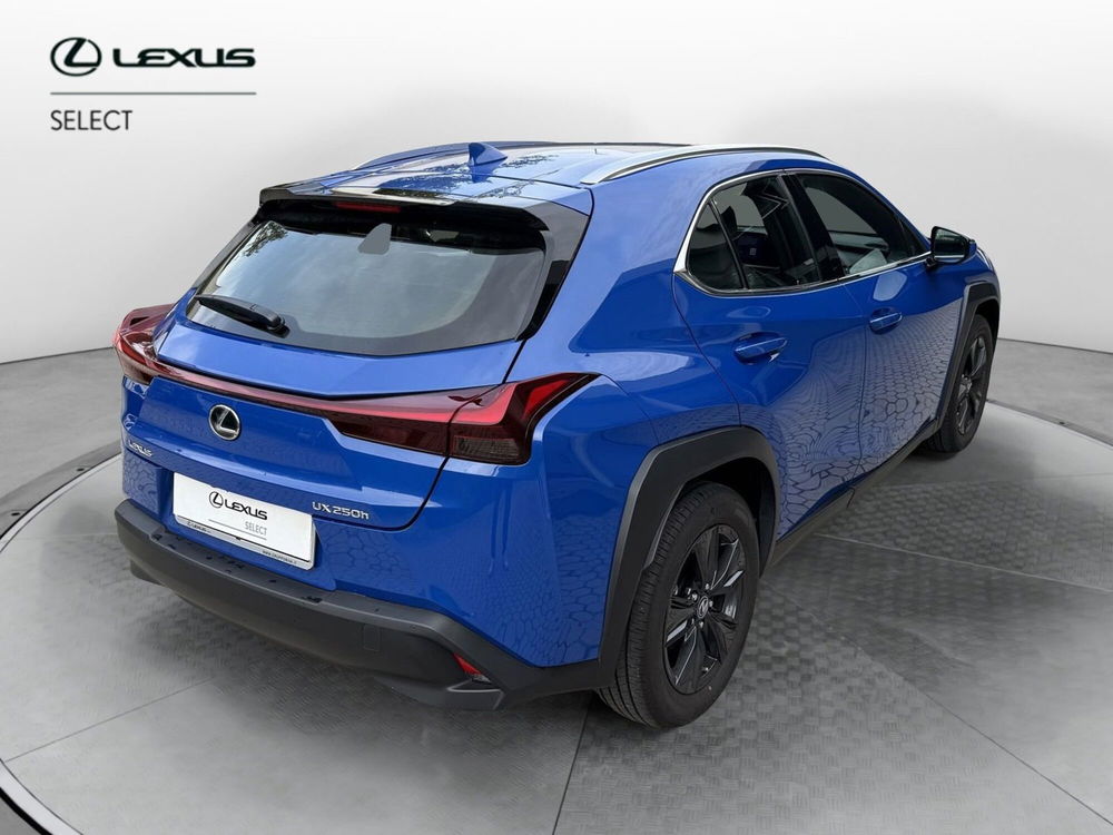 Lexus UX usata a Como (5)