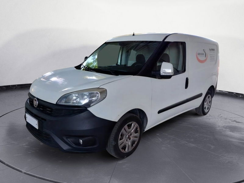 Fiat Dobl&ograve; Furgone 1.3 MJT PC-TN Cargo Lamierato SX E5+  del 2017 usata a Sala Consilina