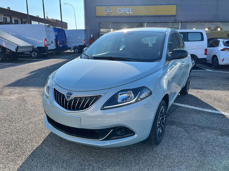 Lancia Ypsilon 1.0 FireFly 5 porte S&amp;S Hybrid Gold Plus nuova a Milano