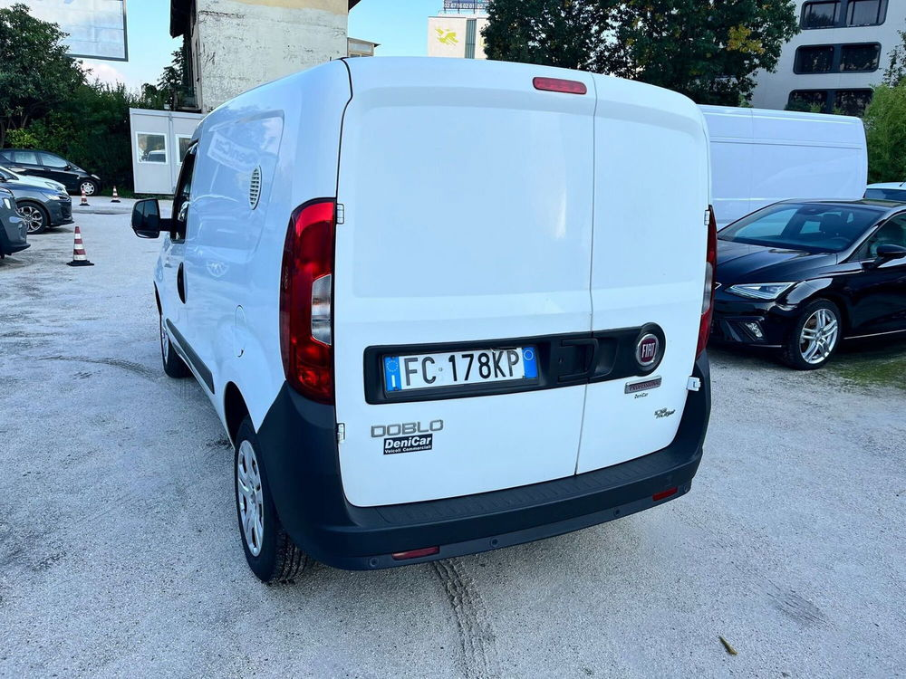 Fiat Doblò Furgone usata a Milano (9)