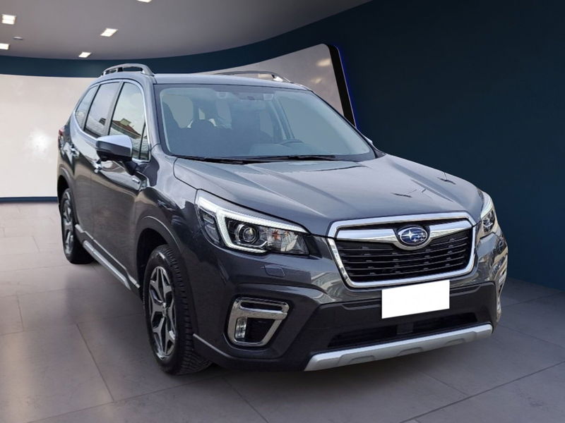 Subaru Forester 2.0 e-Boxer MHEV CVT Lineartronic Style  del 2021 usata a Pescara