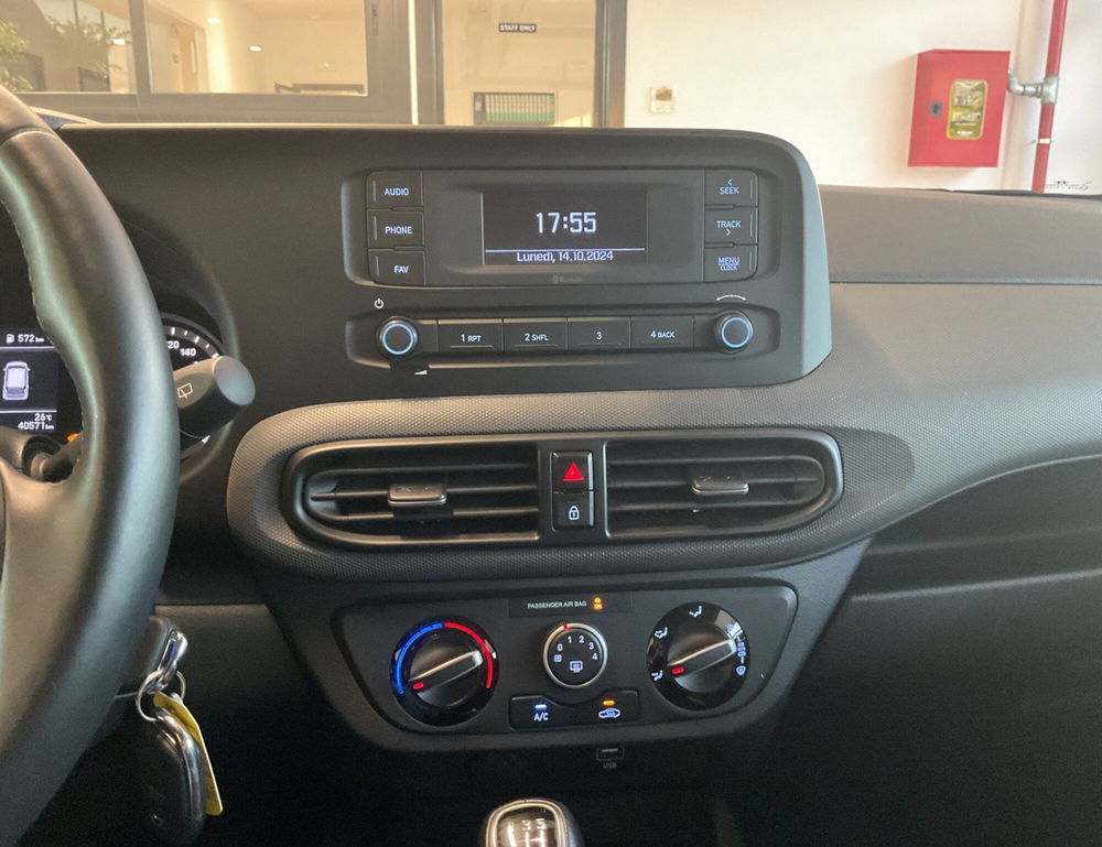 Hyundai i10 usata a Salerno (14)