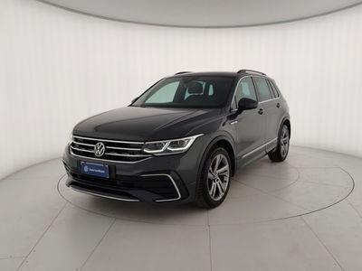 Volkswagen Tiguan 1.5 TSI 150 CV DSG ACT R-Line del 2021 usata a Massa