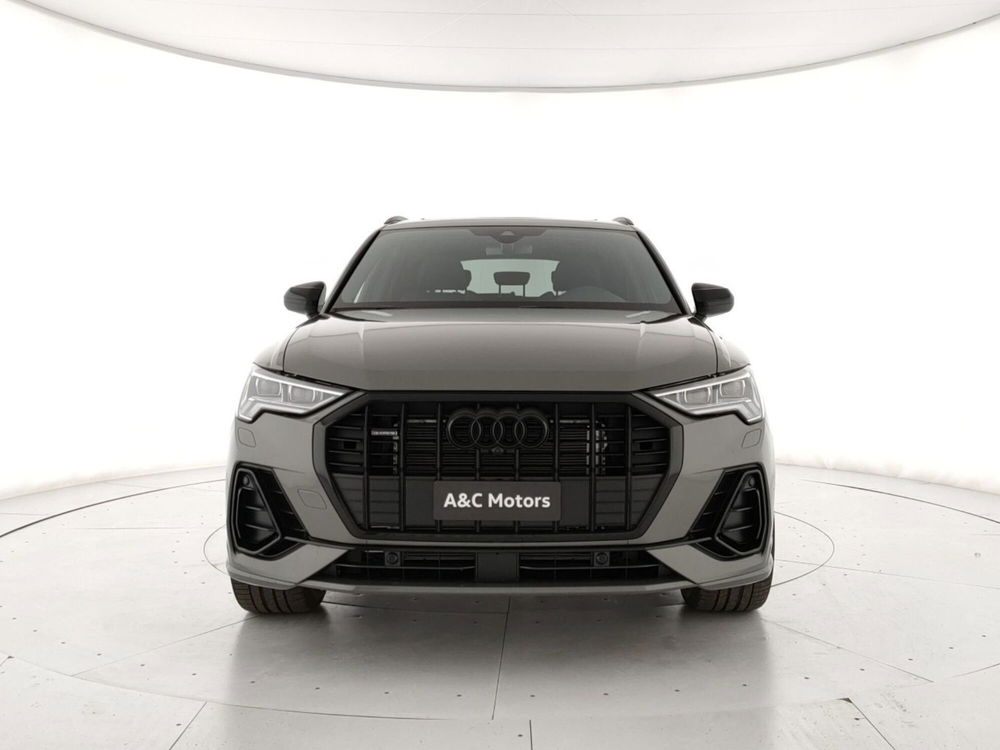 Audi Q3 Sportback nuova a Napoli (2)