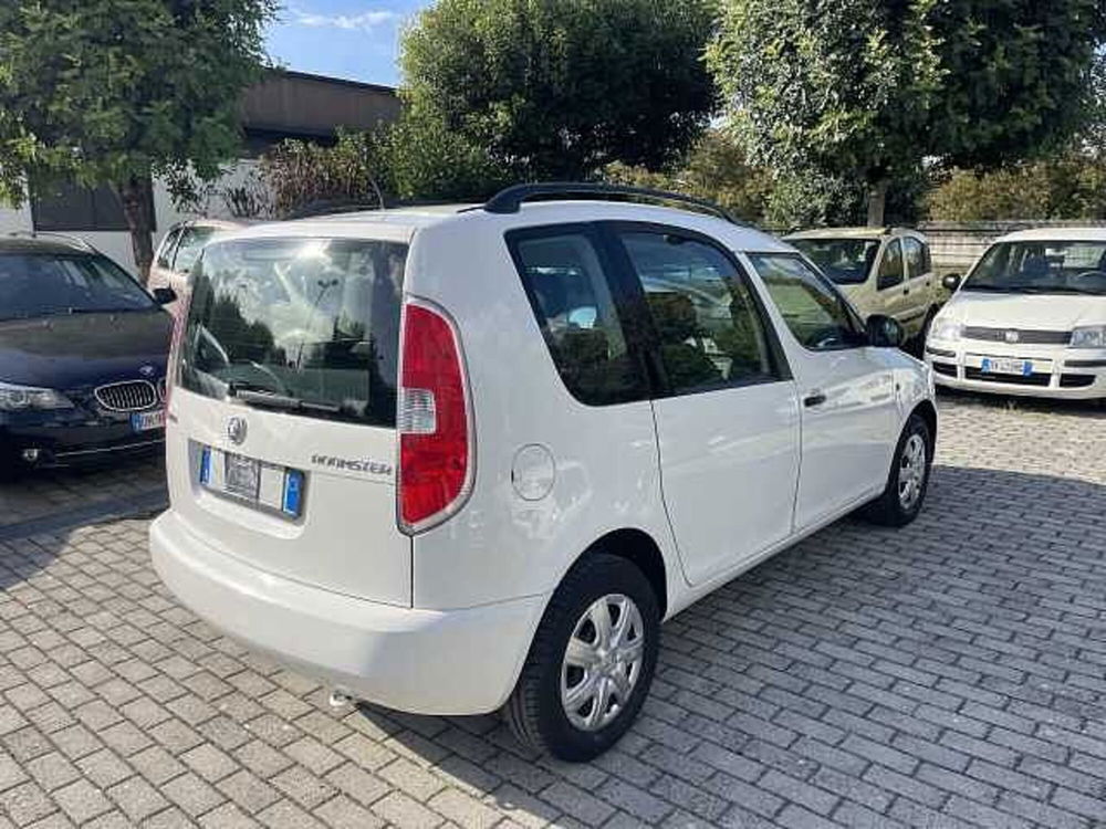 Skoda Roomster usata a Napoli (4)