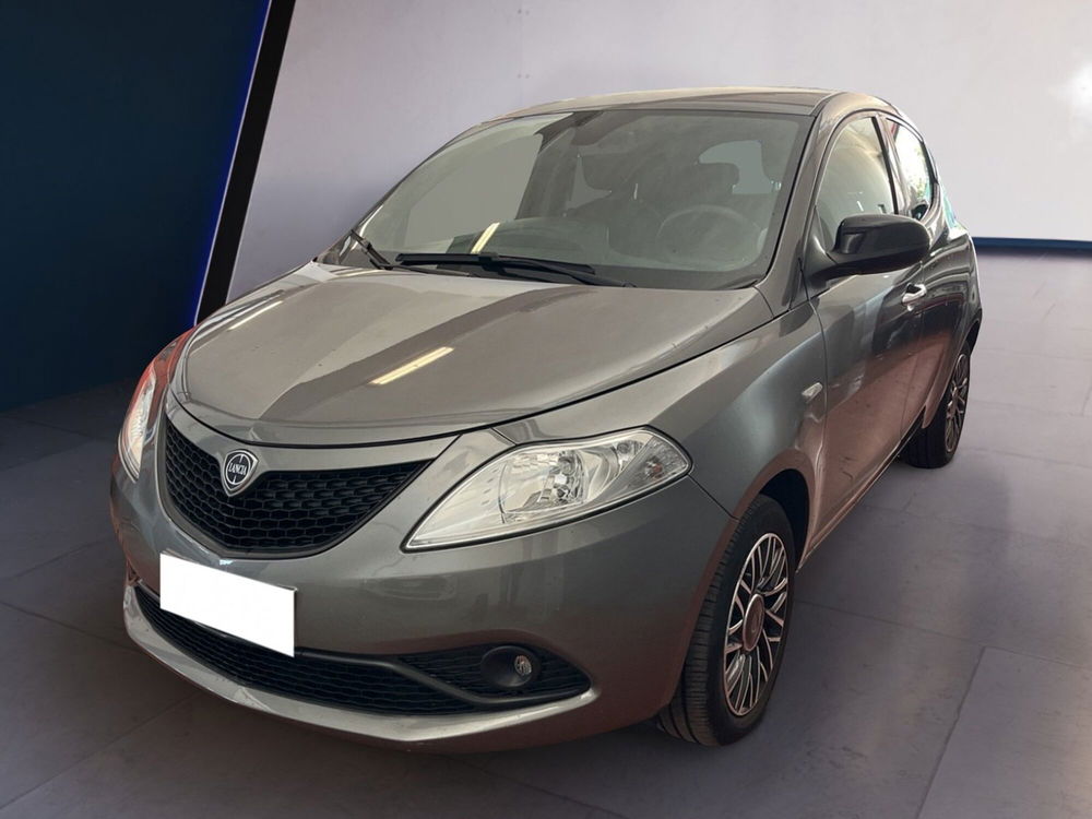 Lancia Ypsilon usata a Torino (3)