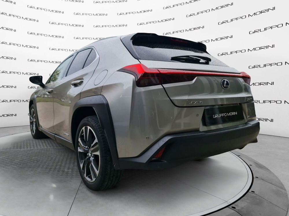 Lexus UX usata a Bologna (6)