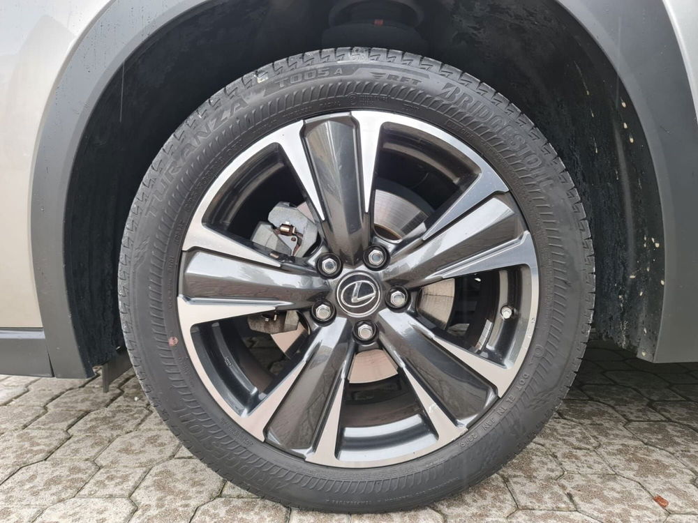 Lexus UX usata a Bologna (7)