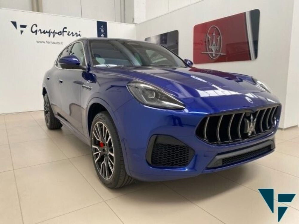 Maserati Grecale nuova a Udine (3)