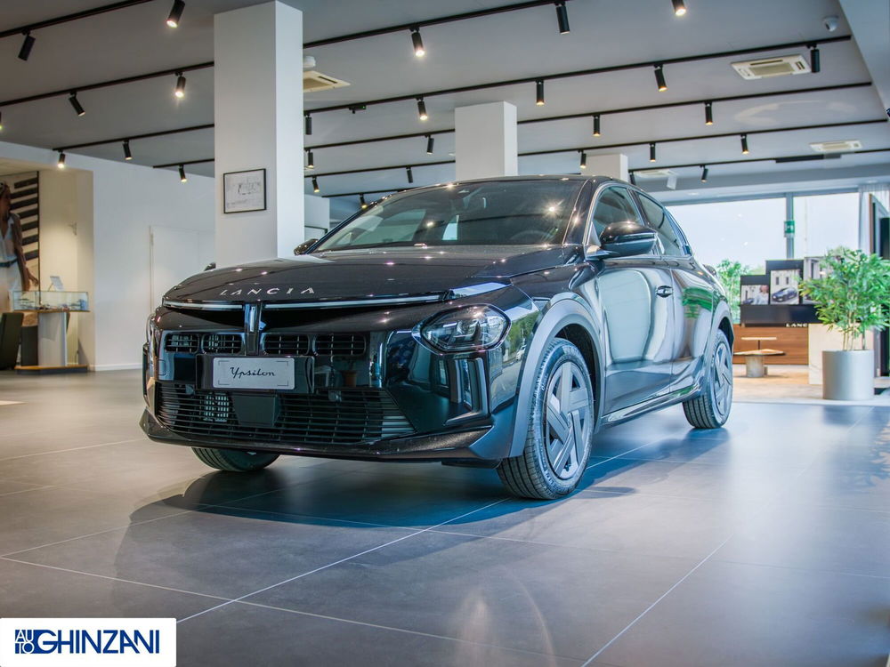 Lancia Ypsilon nuova a Bergamo (2)