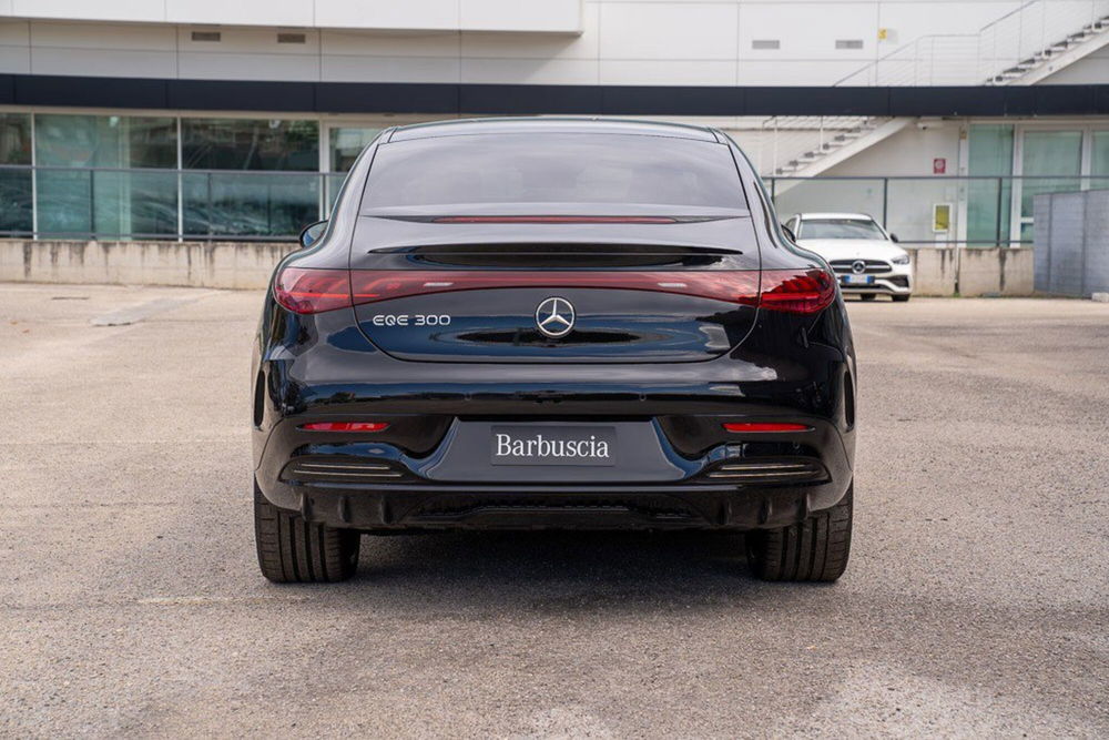 Mercedes-Benz EQE nuova a Pescara (5)