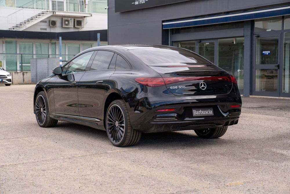 Mercedes-Benz EQE nuova a Pescara (6)