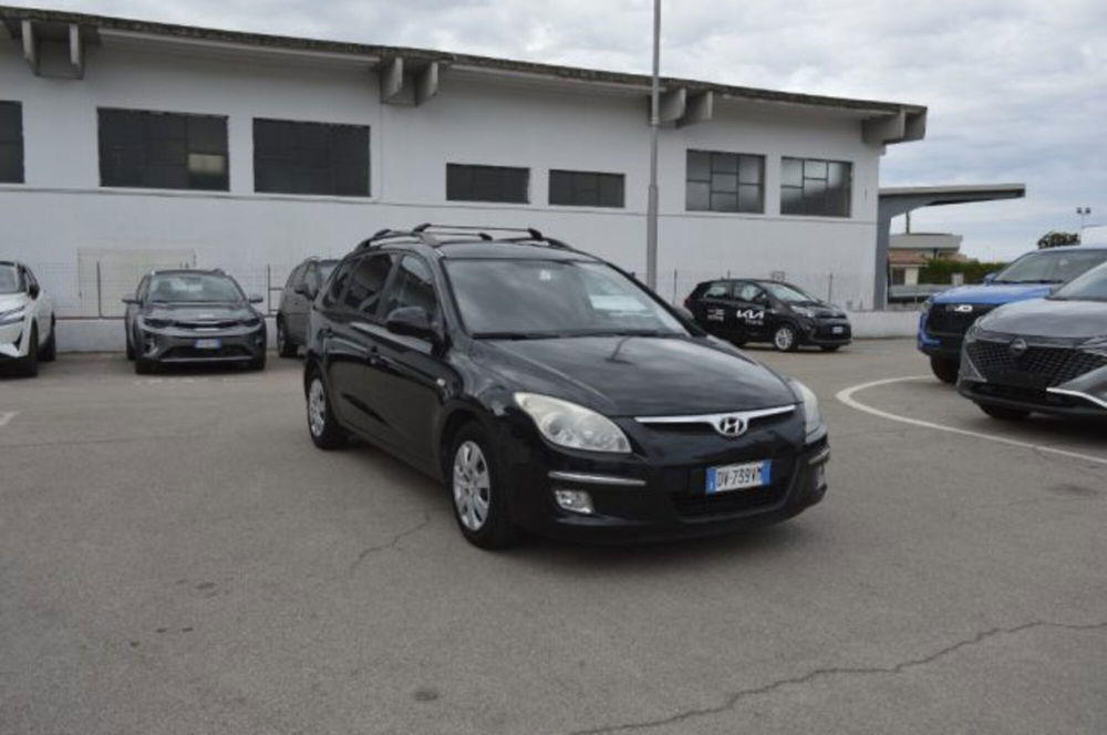 Hyundai i30 Station Wagon nuova a Latina