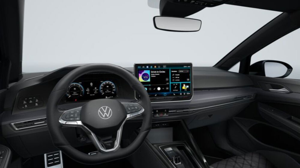 Volkswagen Golf nuova a Lecco (5)