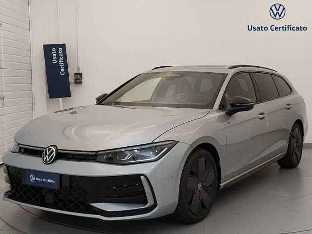 Volkswagen Passat nuova a Varese