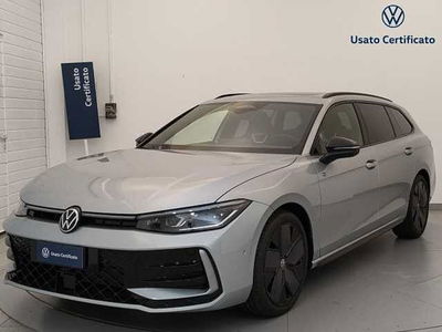 Volkswagen Passat 1.5 etsi act R-Line 150cv dsg nuova a Busto Arsizio