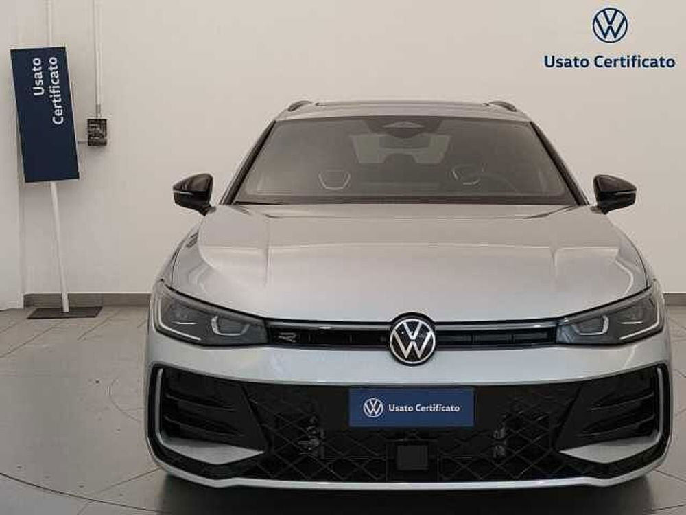 Volkswagen Passat nuova a Varese (2)