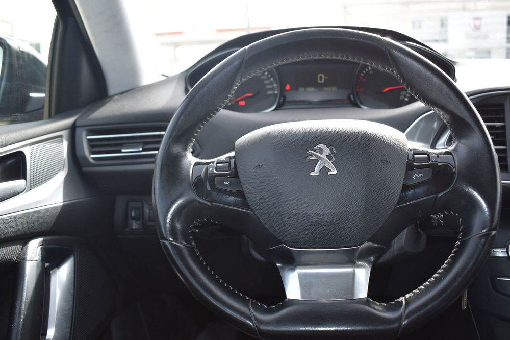 Peugeot 308 usata a Catania (14)