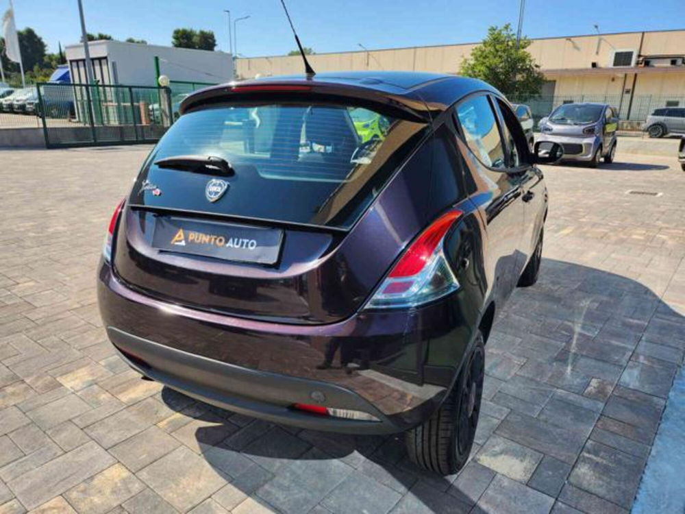 Lancia Ypsilon usata a Ancona (10)