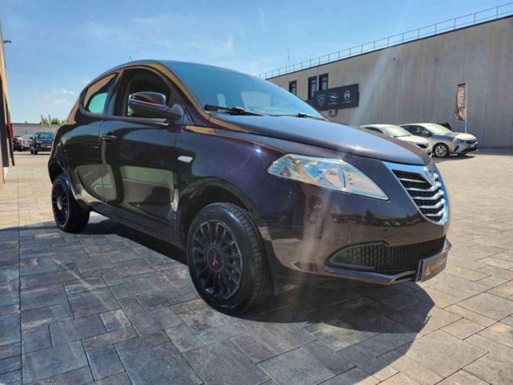 Lancia Ypsilon usata a Ancona (3)