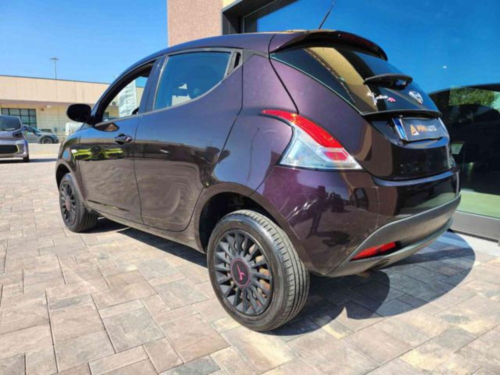 Lancia Ypsilon usata a Ancona (7)