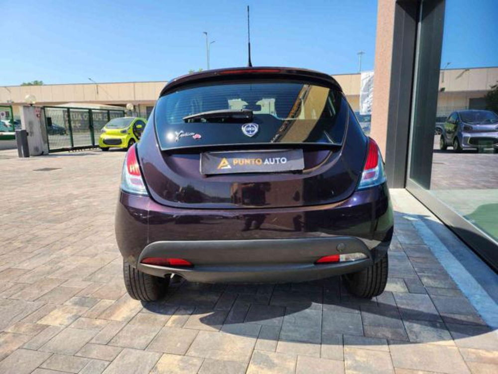 Lancia Ypsilon usata a Ancona (8)