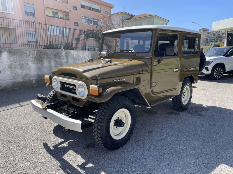 Toyota Land Cruiser TDBJ 73 del 1977 usata a Sant&#039;Agata di Militello