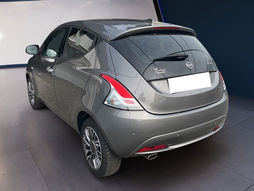 Lancia Ypsilon usata a Torino (4)