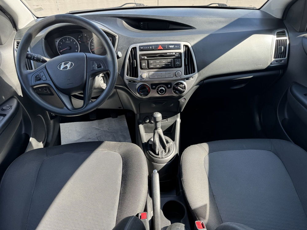 Hyundai i20 usata a Lecce (4)