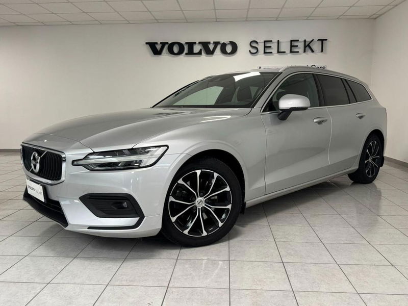 Volvo V60 B4 Geartronic Momentum Business Pro  del 2021 usata a Lurate Caccivio