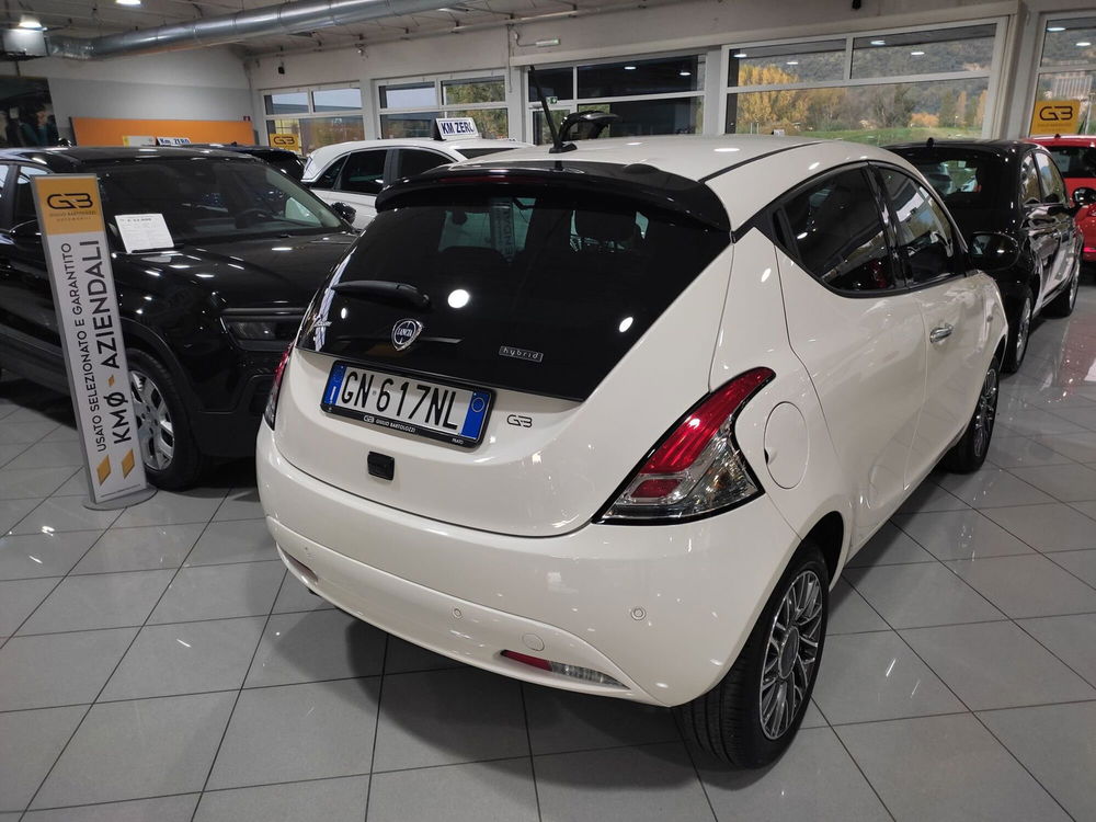 Lancia Ypsilon usata a Prato (5)