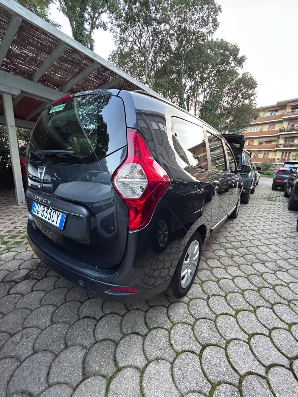 Dacia Lodgy usata a Firenze (3)