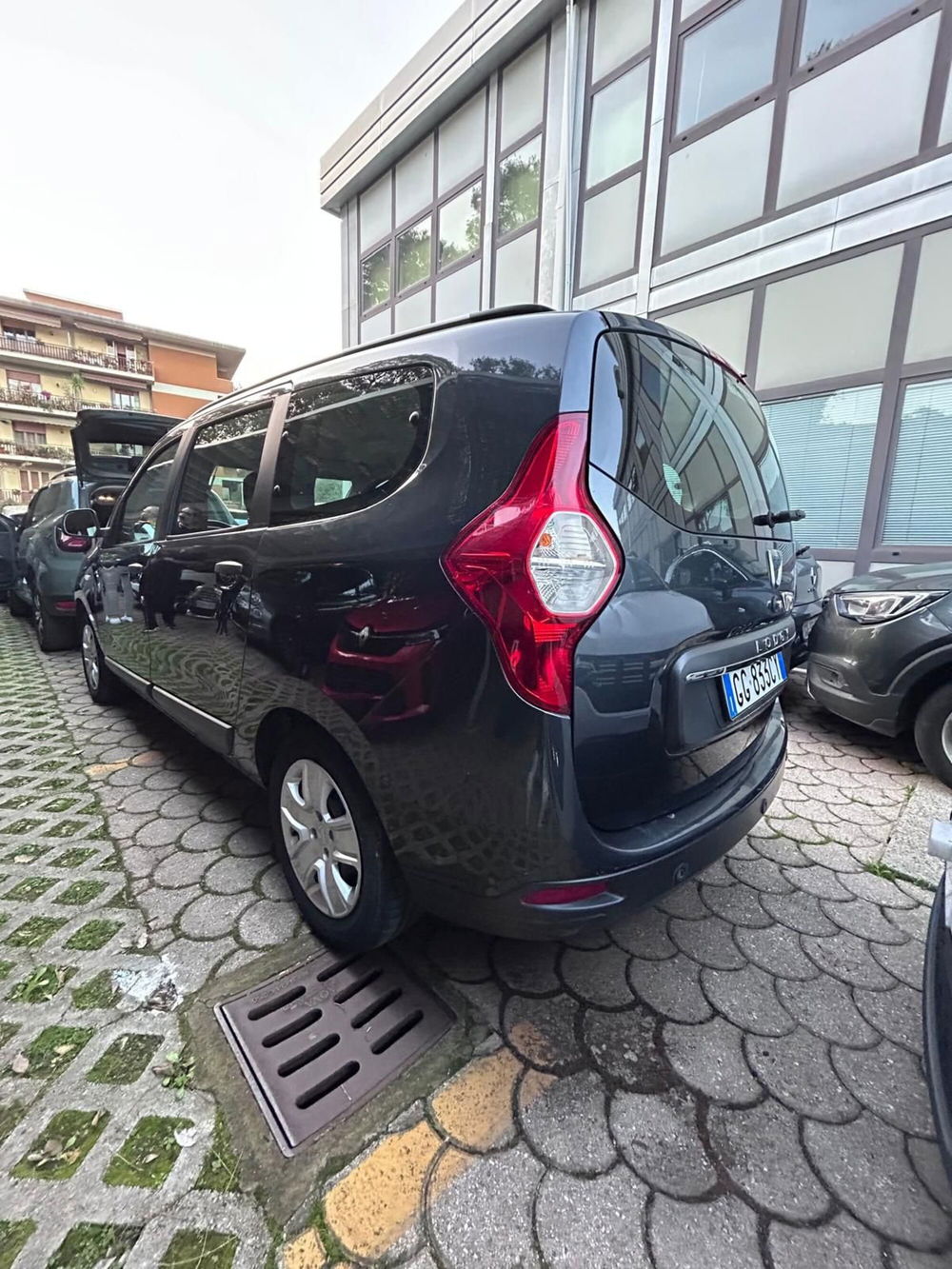 Dacia Lodgy usata a Firenze (5)