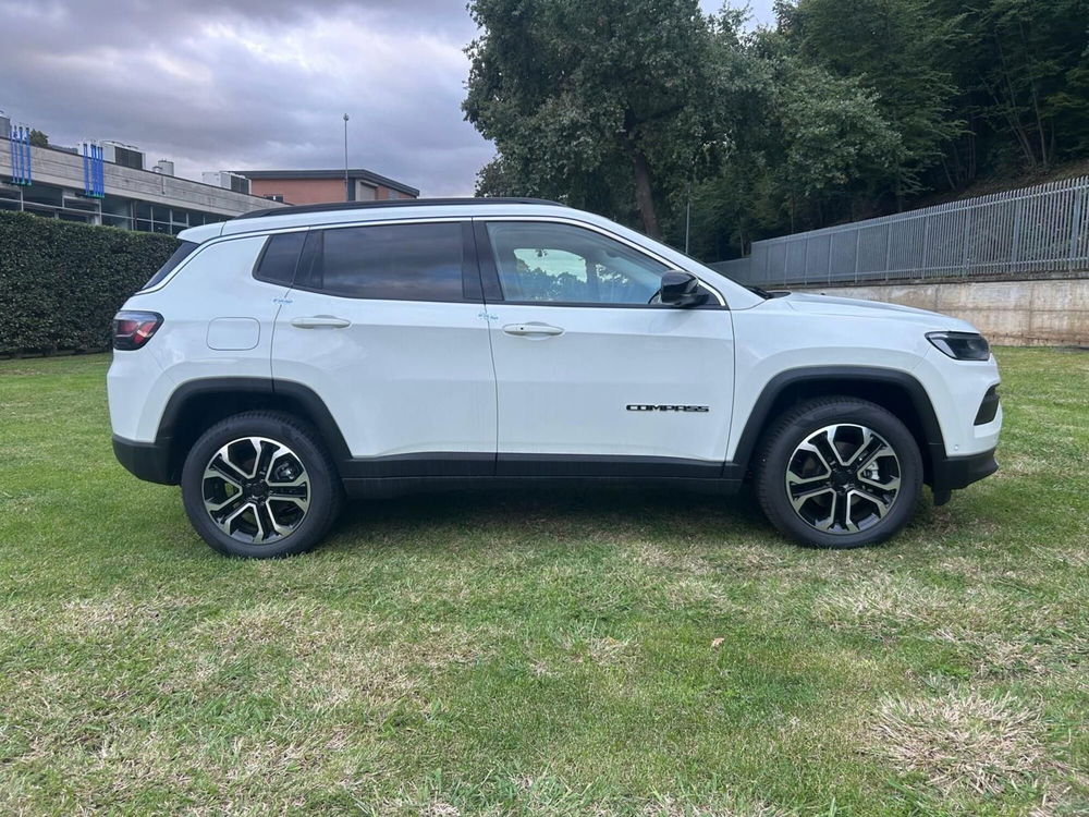 Jeep Compass nuova a Salerno (11)