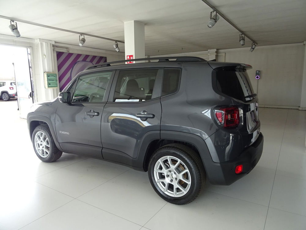 Jeep Renegade nuova a Lucca (2)