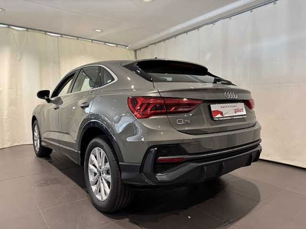 Audi Q3 Sportback nuova a Genova (3)