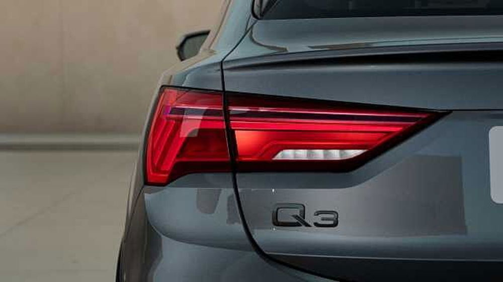 Audi Q3 Sportback usata a Varese (8)