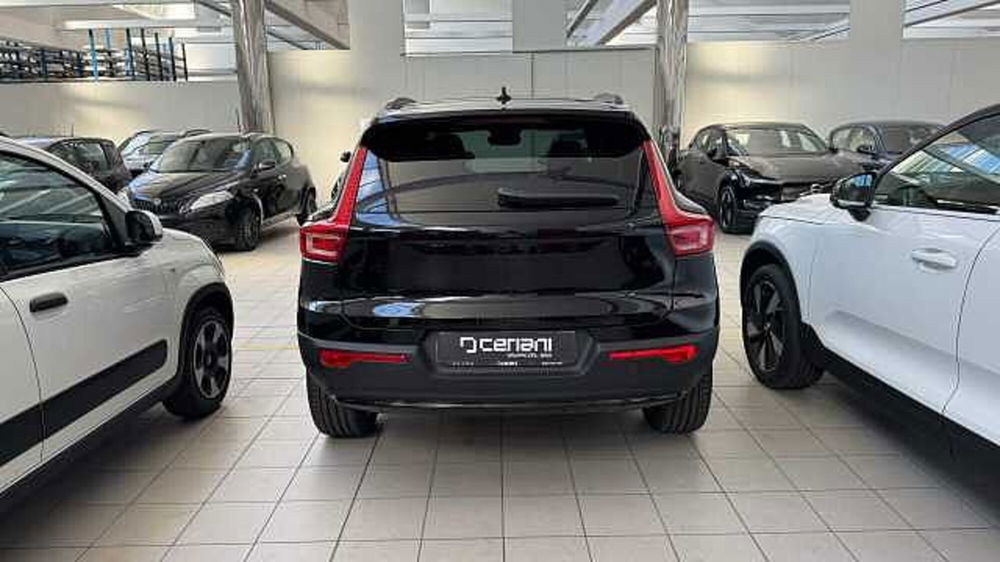 Volvo XC40 nuova a Milano (4)