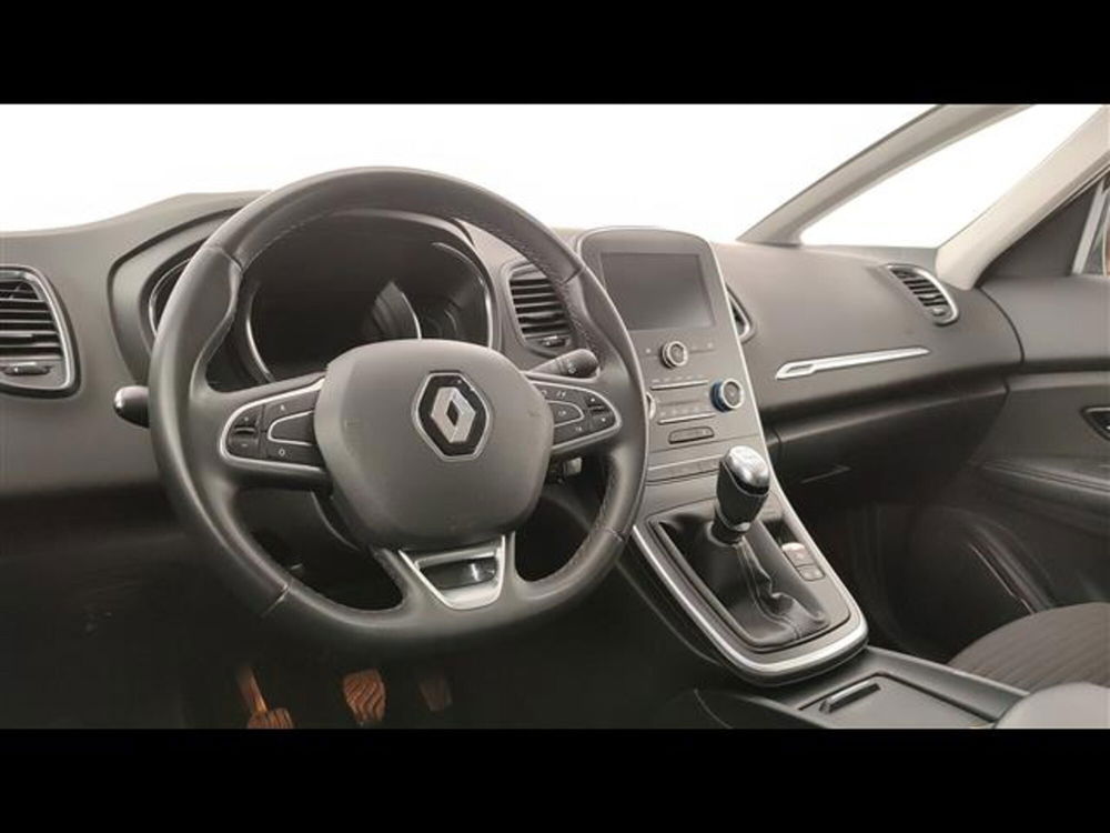 Renault Scenic E-Tech Electric usata a Milano (8)