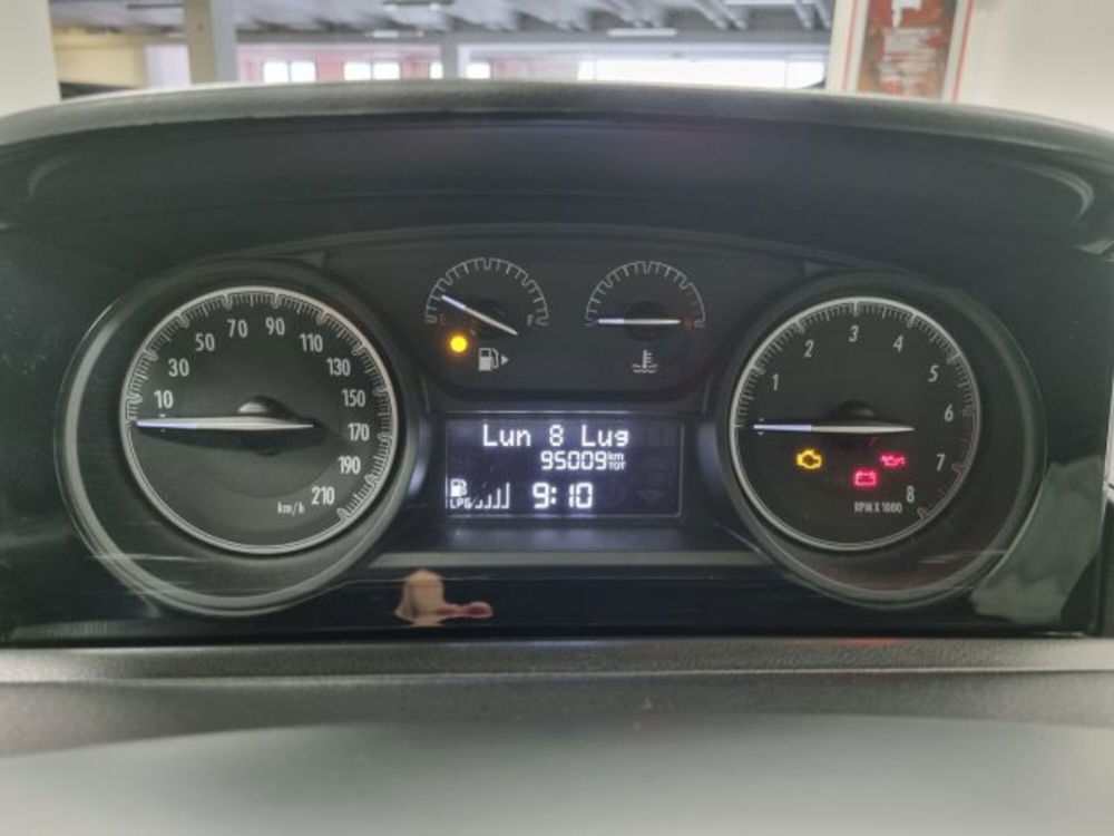 Lancia Ypsilon usata a Brescia (12)