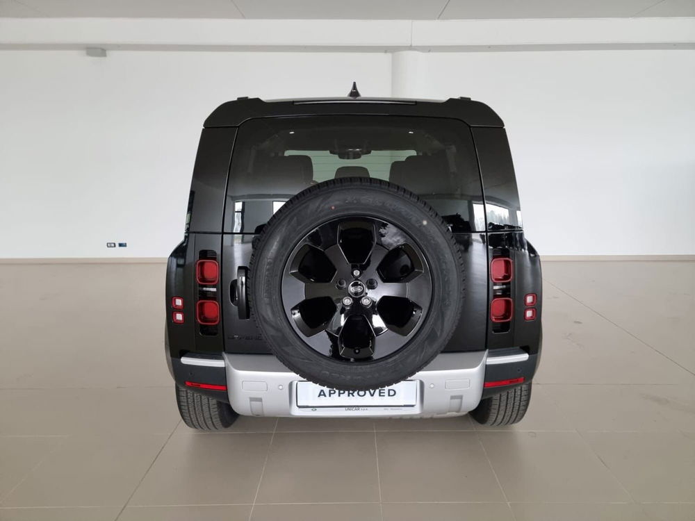 Land Rover Defender nuova a Cuneo (7)